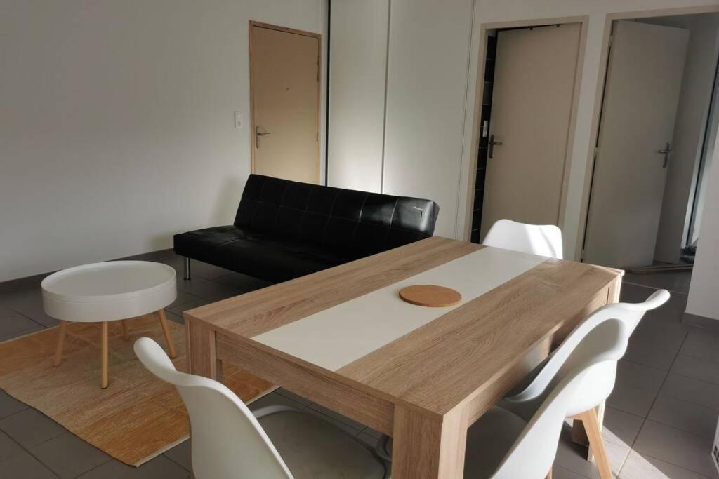 Appartement T2 Accessible Pmr Avec Terrasse Et Garage Onet-le-Chateau Exterior foto